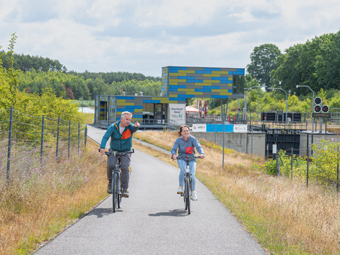 Radtour zur Schleuse im Koschener Kanal, Foto: Rico Schwarze - Glücksfoto GbR